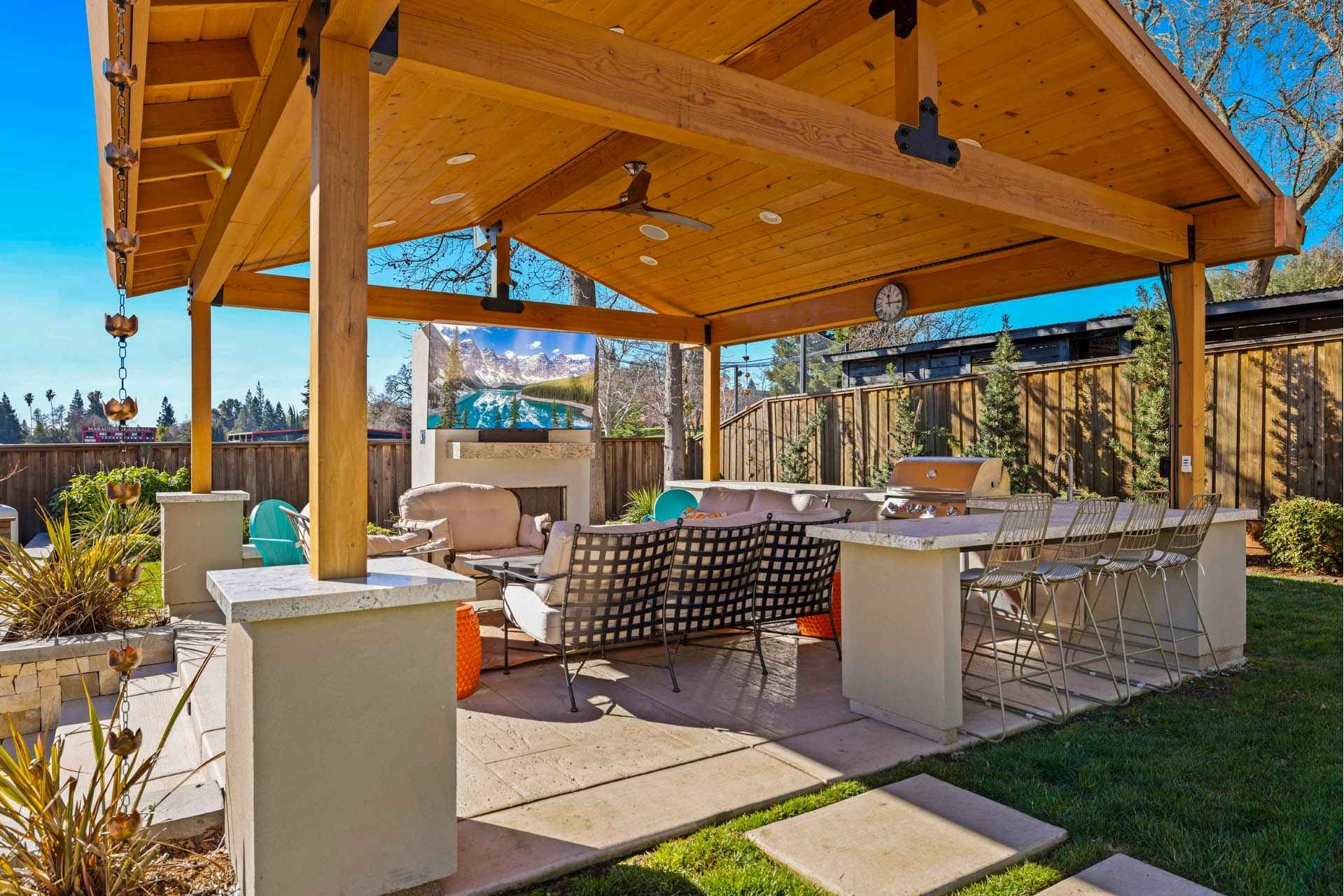 Custom Outdoor Kitchen & Entertainment Area-5