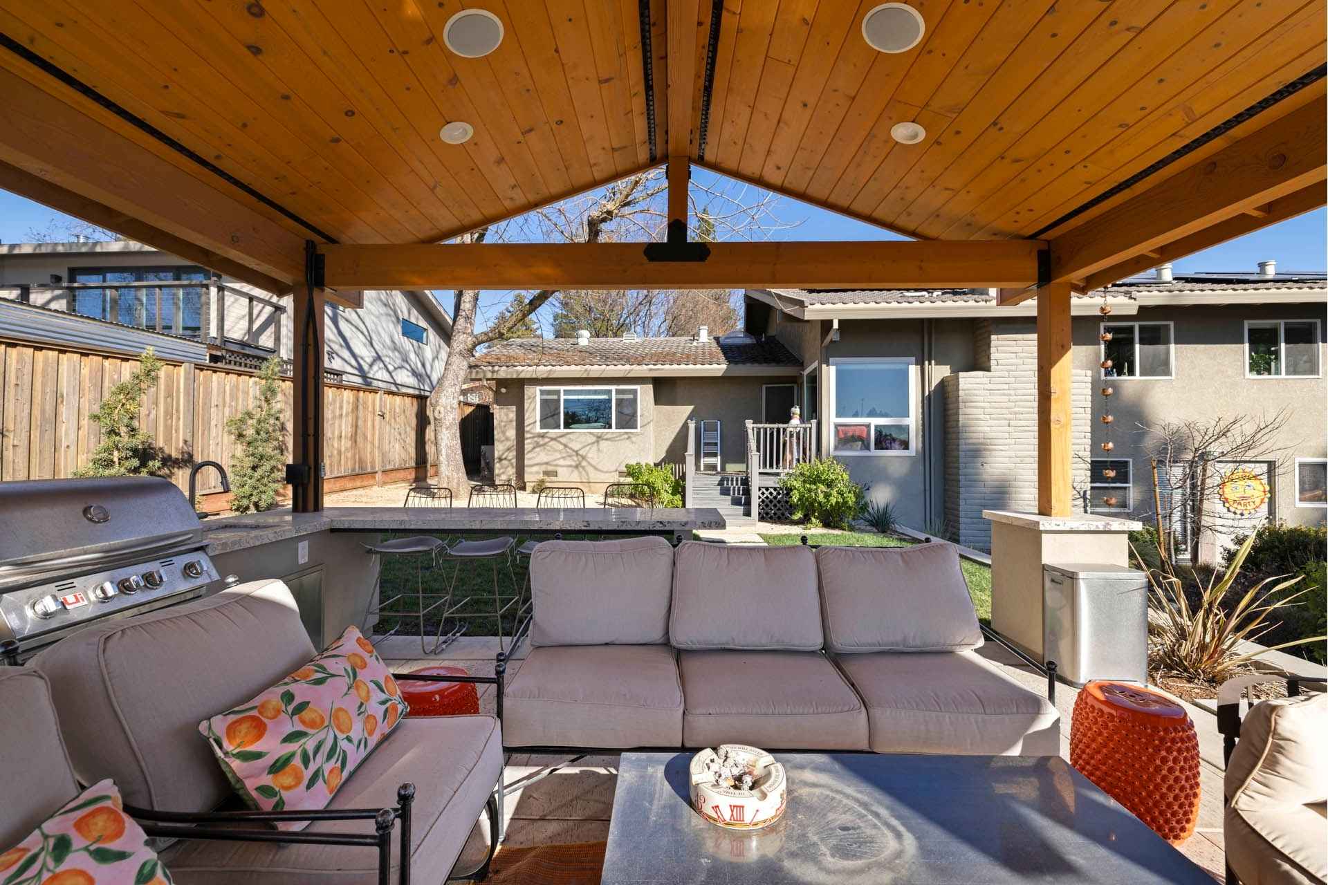 Custom Outdoor Kitchen & Entertainment Area-8